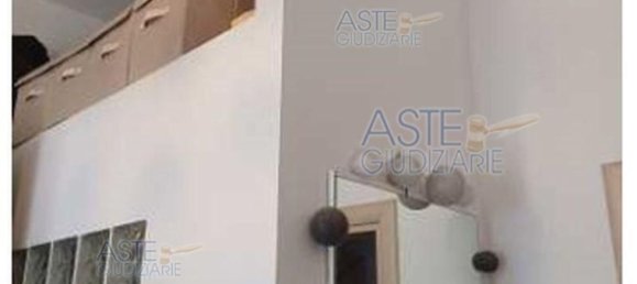 5 rooms Apartment in Livorno, Italy No. 41773 14