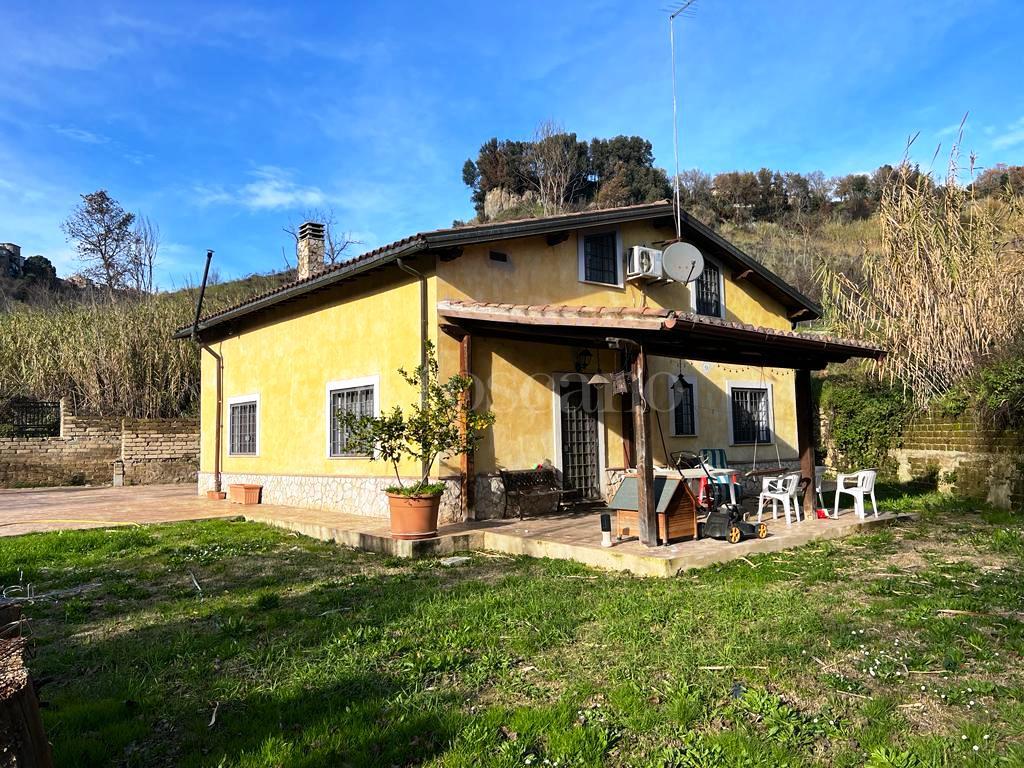 4 rooms Villa in Morlupo, Italy No. 78347
