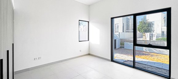 5 bedrooms Villa in Al Furjan, UAE No. 101364 6