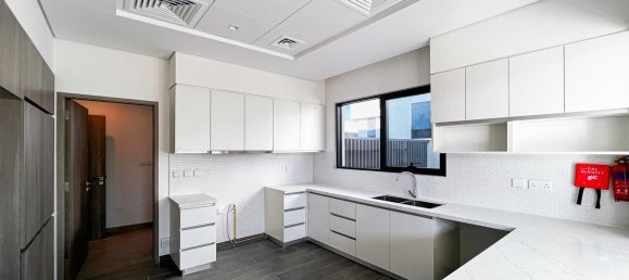 5 bedrooms Villa in Al Furjan, UAE No. 101364 2