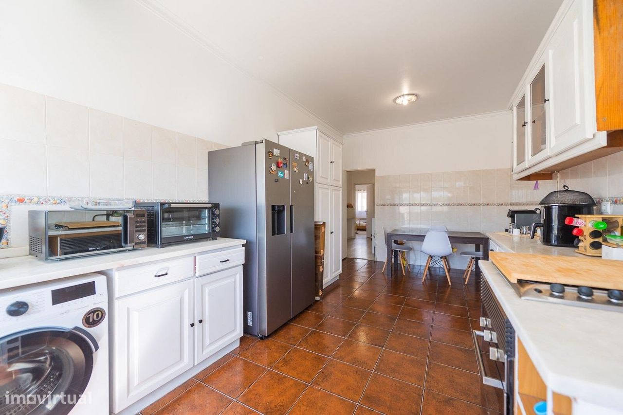 Apartamento de 2 dormitorios en Odivelas, Portugal No. 328657