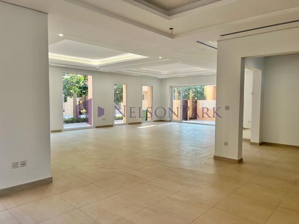 4 Schlafzimmer Villa in Doha, Qatar, Nr. 1906