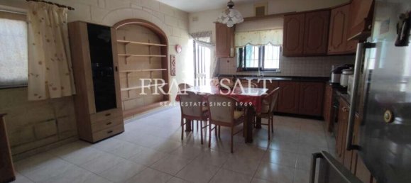 طابقين في Birkirkara, Malta 153متر مربع رقم 3054 2