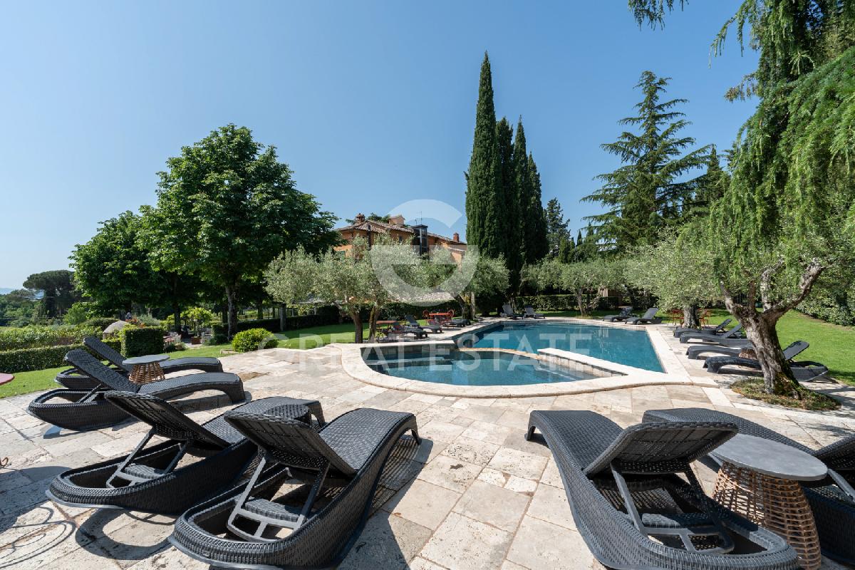 12 bedrooms Villa in Tuoro sul Trasimeno, Italy No. 79796