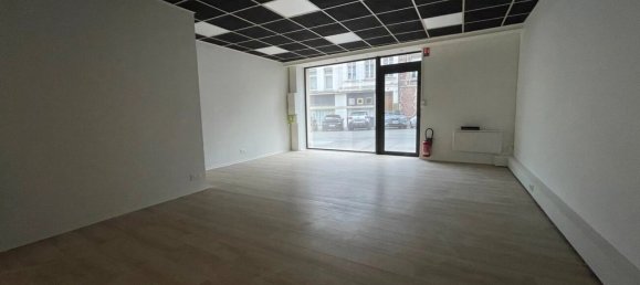 2-Zimmer Gewerbliche Immobilie in Saint-Quentin, France, Nr. 92578 3