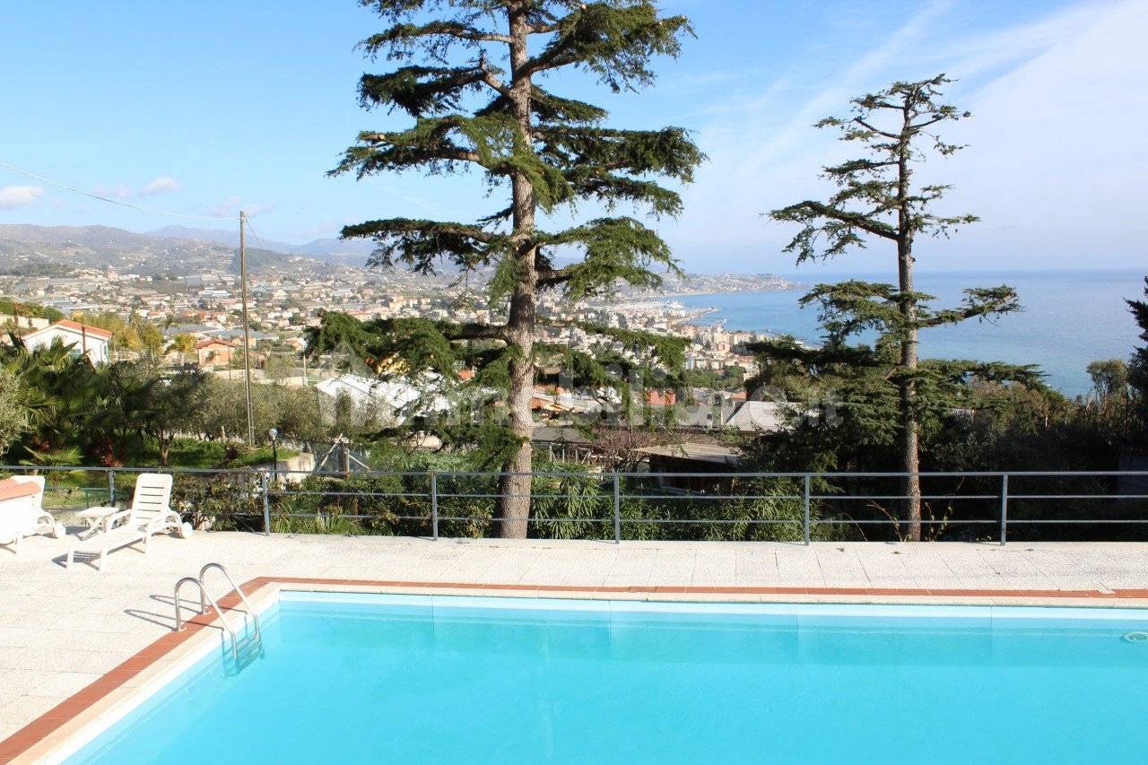 2 Schlafzimmer Wohnung in Sanremo, Italy, Nr. 398650