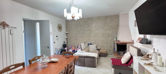 2 rooms Apartment in Cicciano, Italy No. 75990 2