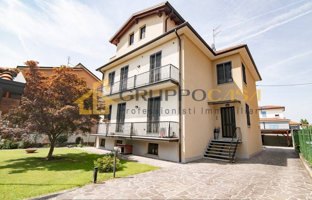 1 غرف نوم شقة في Cernusco sul Naviglio, Italy رقم 338898