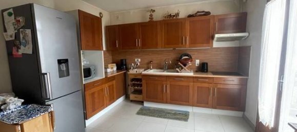 2 bedrooms House in Melun, France No. 174556 2