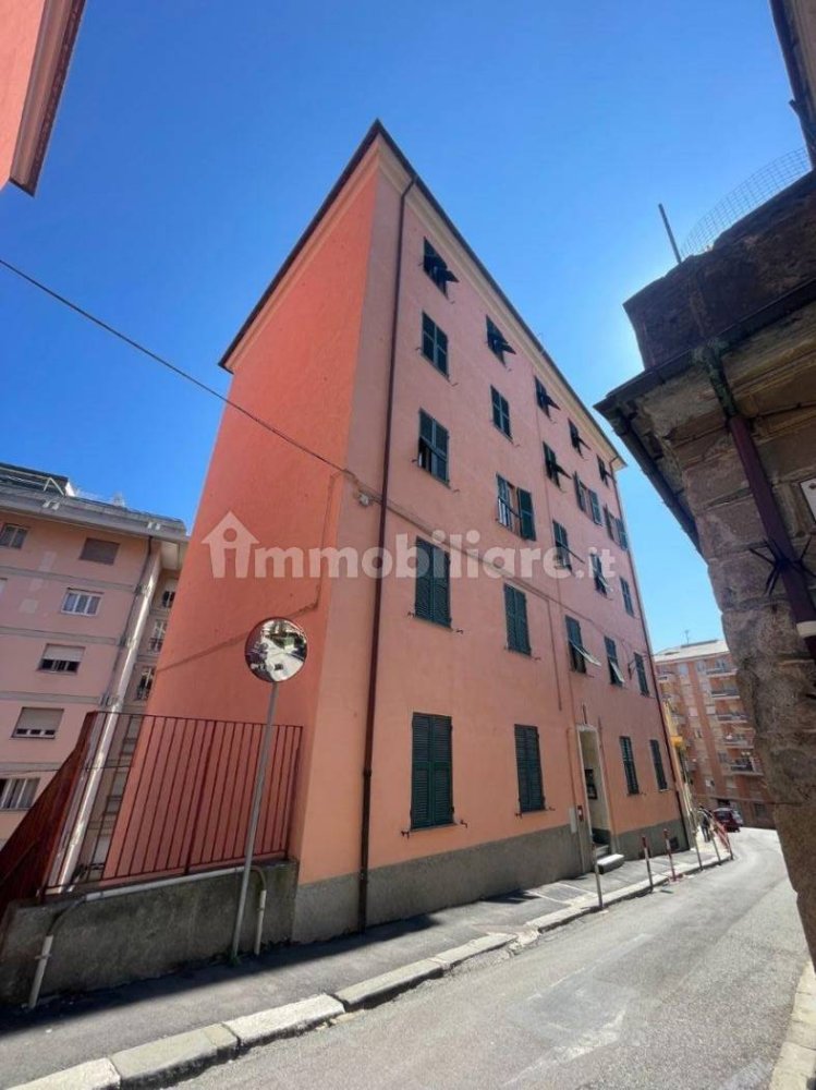 2 bedrooms Apartment in Genoa, Italy No. 39530