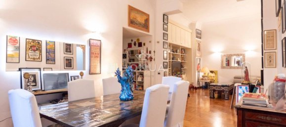 2 bedrooms Apartment in Naples, Italy No. 375401 2