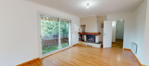 5 bedrooms House in Bourges, France No. 251602 14