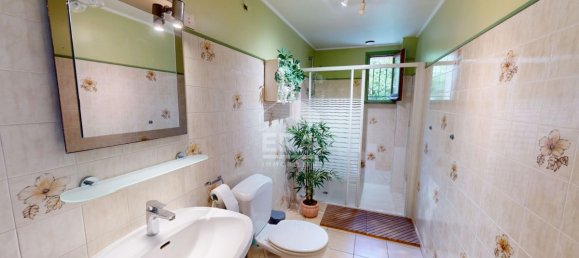 5 bedrooms House in Bourges, France No. 251602 17