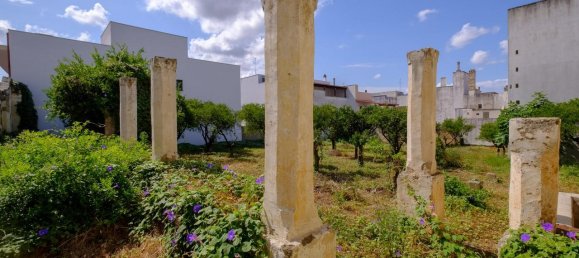 Edificio de 13 habitaciónes en Matino, Italy No. 232825 10