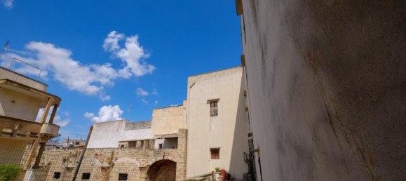 Edificio de 13 habitaciónes en Matino, Italy No. 232825 19