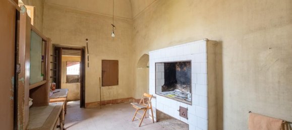 Edificio de 13 habitaciónes en Matino, Italy No. 232825 11