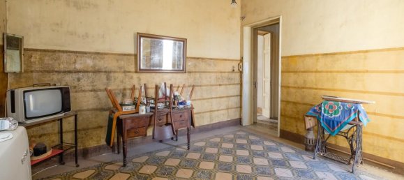 Edificio de 13 habitaciónes en Matino, Italy No. 232825 20