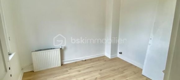 3 chambres Maison de ville à Hinges, France No. 261308 9