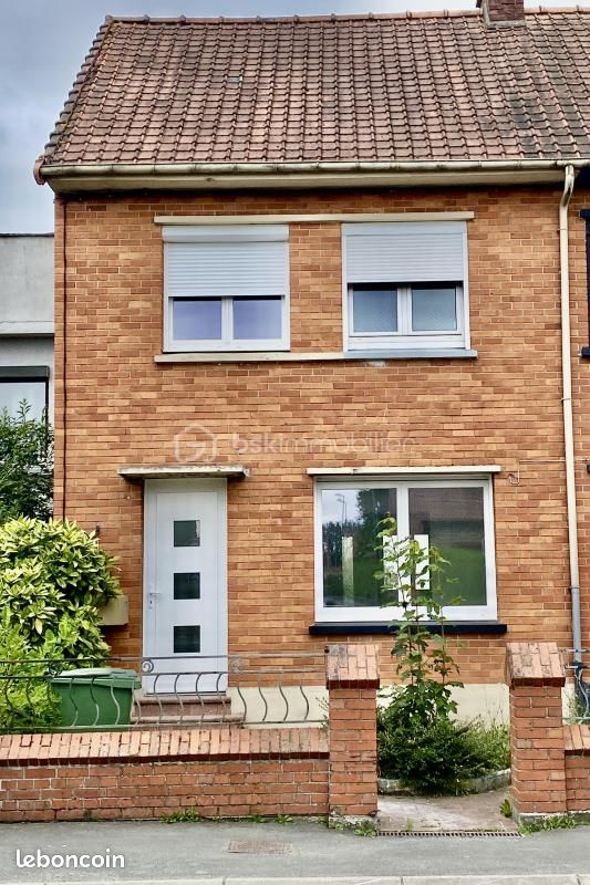 3 chambres Maison de ville à Hinges, France No. 261308