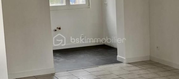 3 chambres Maison de ville à Hinges, France No. 261308 6