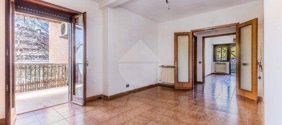 Квартира с 4 комнатами в Помеция, Италия № 130875 4