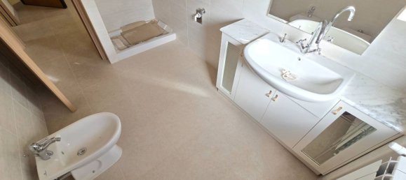 4-Zimmer Wohnung in L'Aquila, Italy, Nr. 63068 17