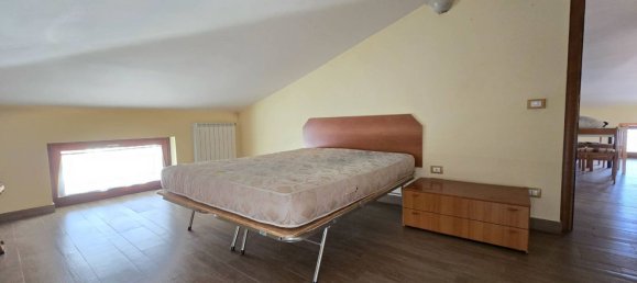 4-Zimmer Wohnung in L'Aquila, Italy, Nr. 63068 2