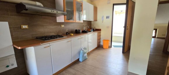 4-Zimmer Wohnung in L'Aquila, Italy, Nr. 63068 6