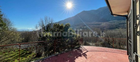 Casa de 3 dormitorios en Balsorano, Italy No. 55790 2