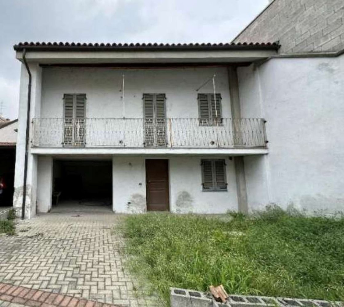 3-salle Appartement à Trino, Italy No. 68265