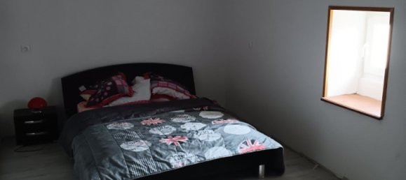 2 Schlafzimmer Haus in Vienne, France, Nr. 300967 4