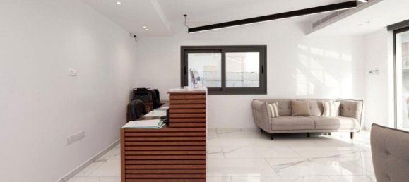 479m² propriété commerciale à vendre à Nicosia, Cyprus № 25468 3