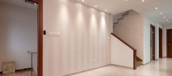 479m² propriété commerciale à vendre à Nicosia, Cyprus № 25468 6