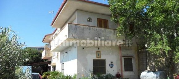 6 bedrooms Villa in Lamezia Terme, Italy No. 201280 3