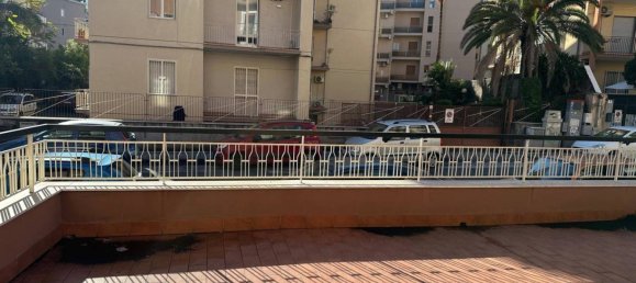 2 bedrooms Apartment in Catania, Italy No. 272522 3