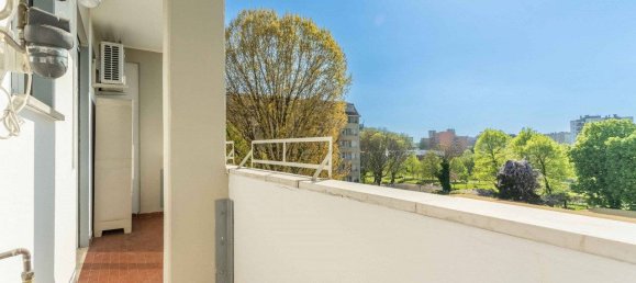 3 bedrooms Apartment in Milan, Italy No. 326193 11