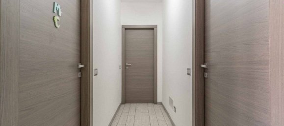 3 bedrooms Apartment in Milan, Italy No. 326193 14