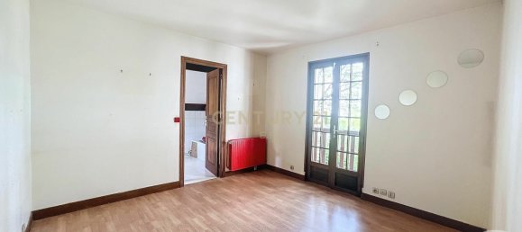 3 bedrooms House in Noisy-le-Grand, France No. 345853 8