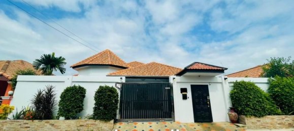 4 bedrooms Cafe / restaurant in Pattaya, Thailand No. 15691 2