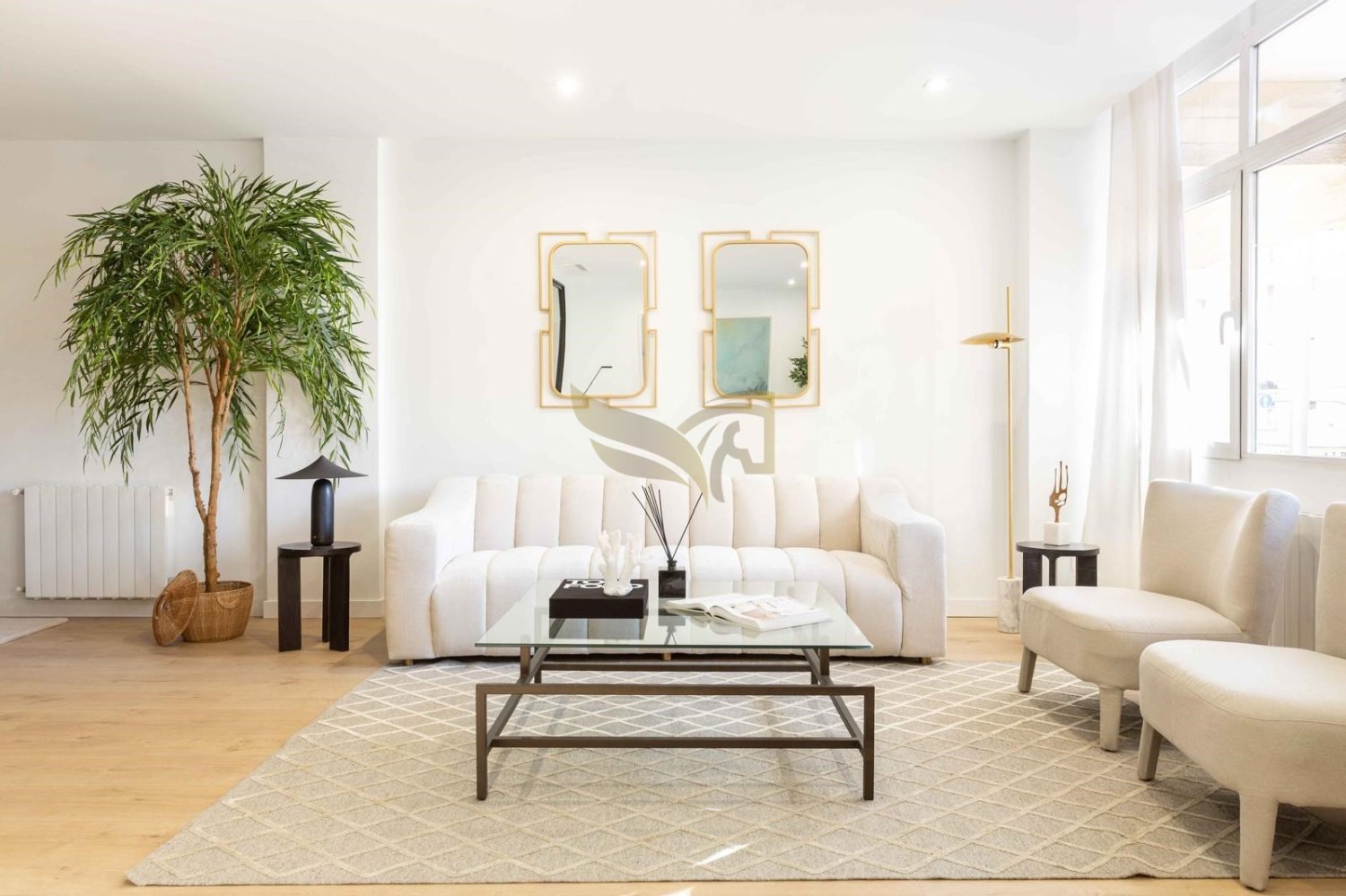 4 bedrooms Apartment in Madrid, Spain No. 126879