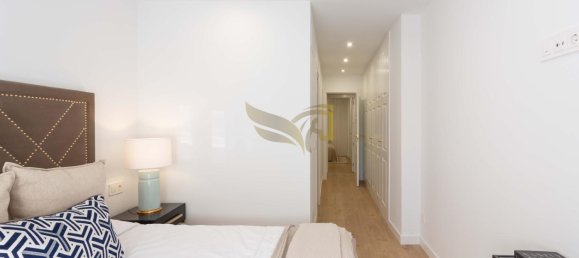 4 bedrooms Apartment in Madrid, Spain No. 126879 9