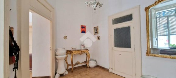 Apartamento de 3 dormitorios en Naples, Italy No. 31534 8