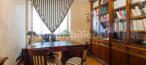 2-salle Bureau à Turin, Italy No. 379926 9