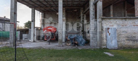 2-Zimmer Haus in Pordenone, Italy, Nr. 111996 21