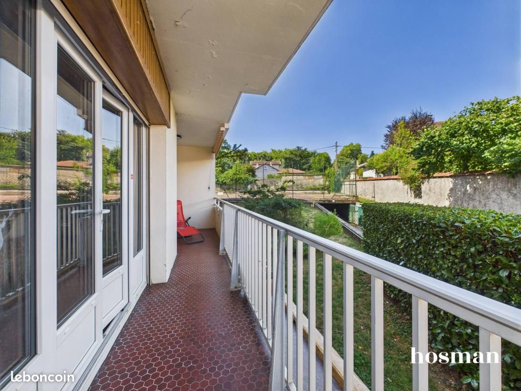 Квартира с 4 спальнями в Сен-Жени-Лаваль, Франция № 335235