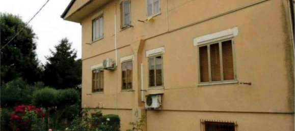 5 bedrooms Apartment in Lendinara, Italy No. 318453 12