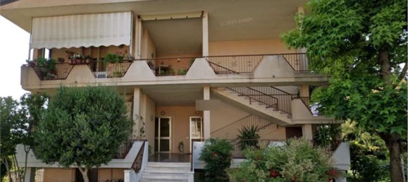 5 bedrooms Apartment in Lendinara, Italy No. 318453 19