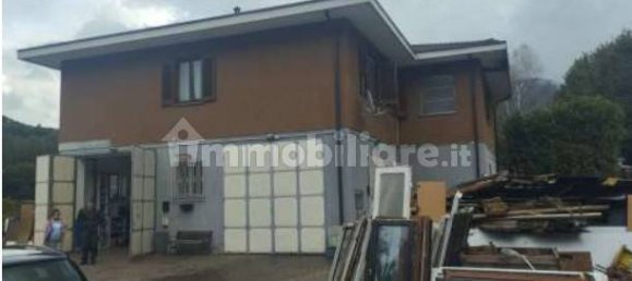 Apartamento de 6 dormitorios en Brinzio, Italy No. 200833 3