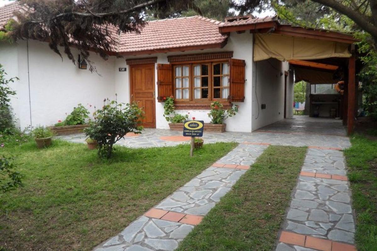 3 bedrooms House in Mar del Plata, Argentina No. 72939