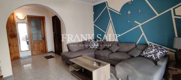 2 bedrooms Maisonette in Saint Julian's, Malta No. 10436 5